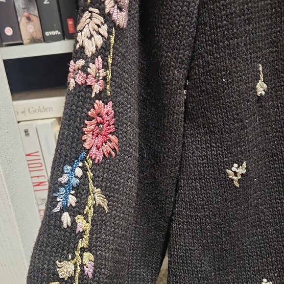 Black Floral Embroidered Cardigan - Picture 6 of 8